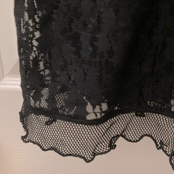 Black All-Lace Nightie - Picture 5 of 7